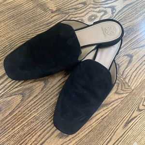 Tory burch selling cheap. :)